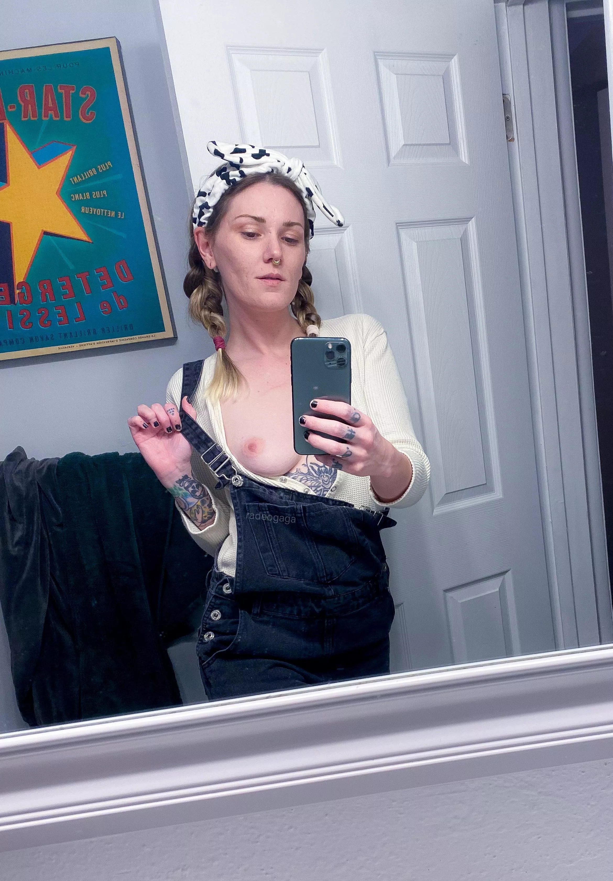 thermals and overalls for the rock show 🤓🤟 posted by radeogaga