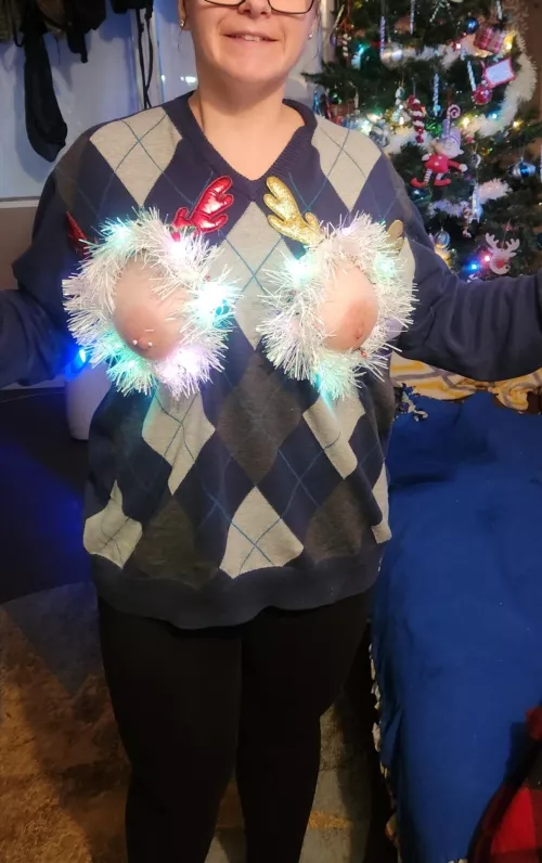 Think this will work for an ugly Christmas sweater? by scarreddlittlemouse