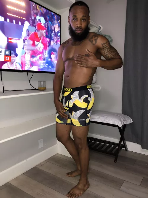 Who wants my banana? 🍌😏 by Honest_Enthusiasm260