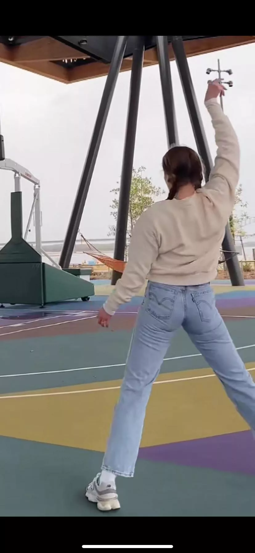 Who’s into pro athletes? I can feed them if you dm me posted by Physical-Set6052