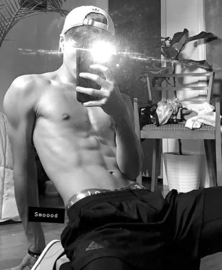 20 verse - dm me if you’re fit posted by Need-Frosting5773