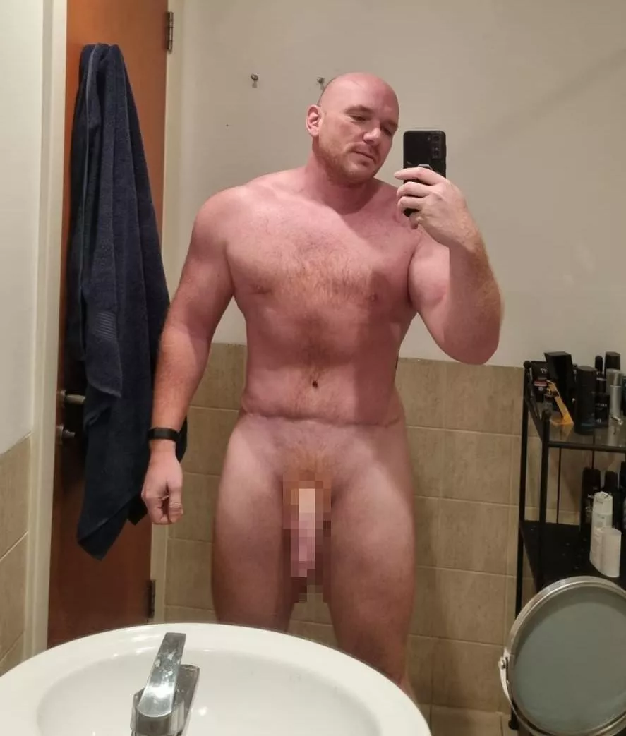 (39) woke up hungover dehydrated but looking lean so thought i would share :D posted by birdm4n22