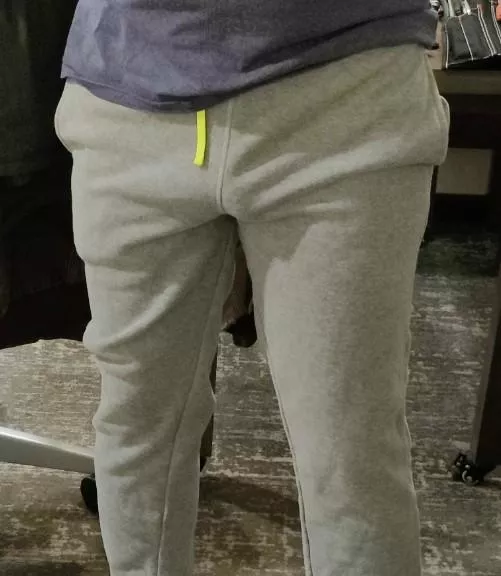 [45] Nothing like the feeling of going commando in sweatpants 😉 posted by blowaway1978