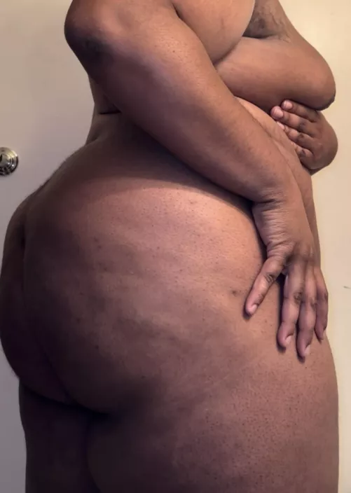 Body pic by Jiggly0987