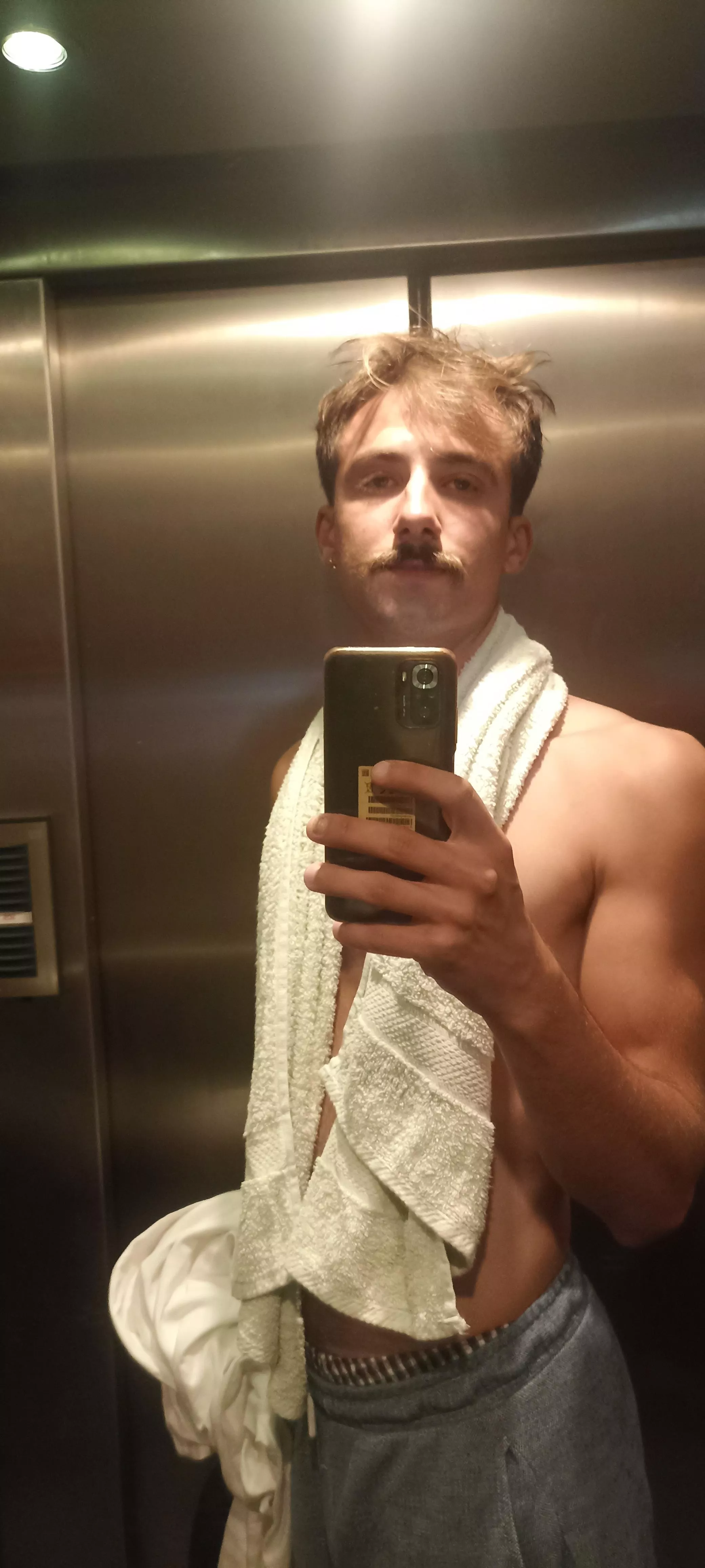 Fresh out of sea in the elevator posted by Miserable-Coconut-46