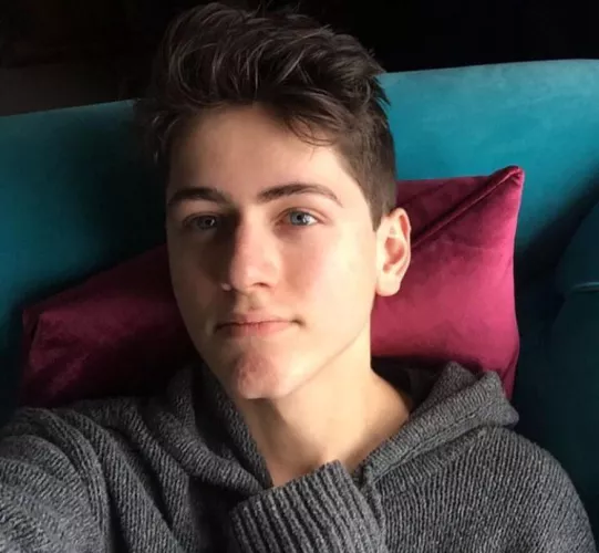 happy Sunday 🇨🇦 by Top-Conclusion6135