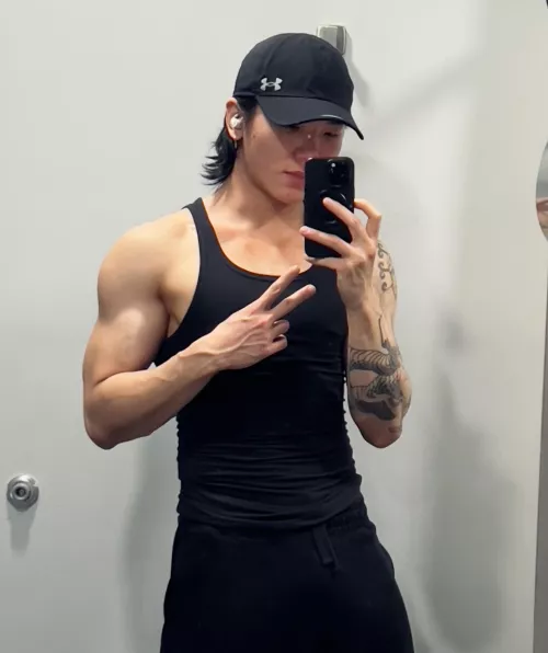 Happy Sunday-cardio at the gym because my cardio left me on read by softgymbro