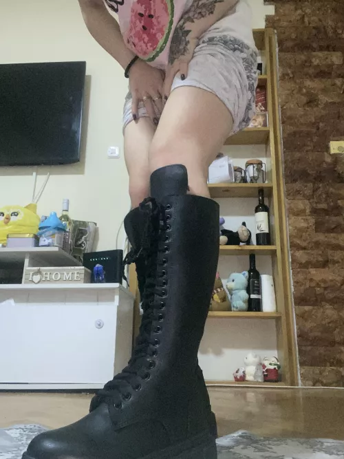 I can make them feel small in the best possible way, as I take full control over their pleasure. by Hot-Active-4831