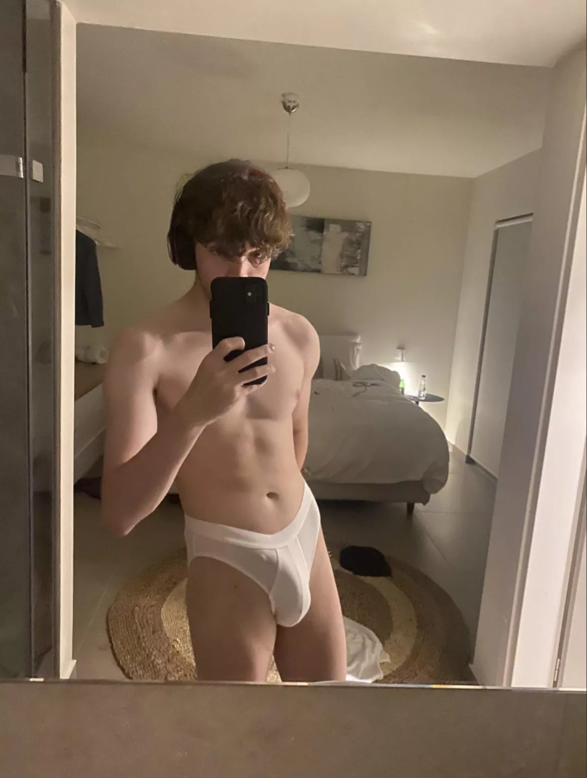 let’s kiss posted by collegeboyxoxo