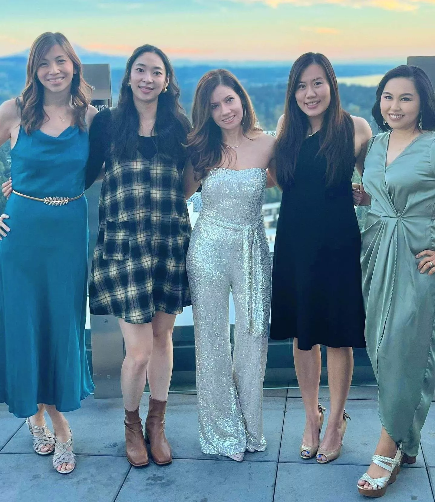 Some mature church ladies posted by dawgingitra