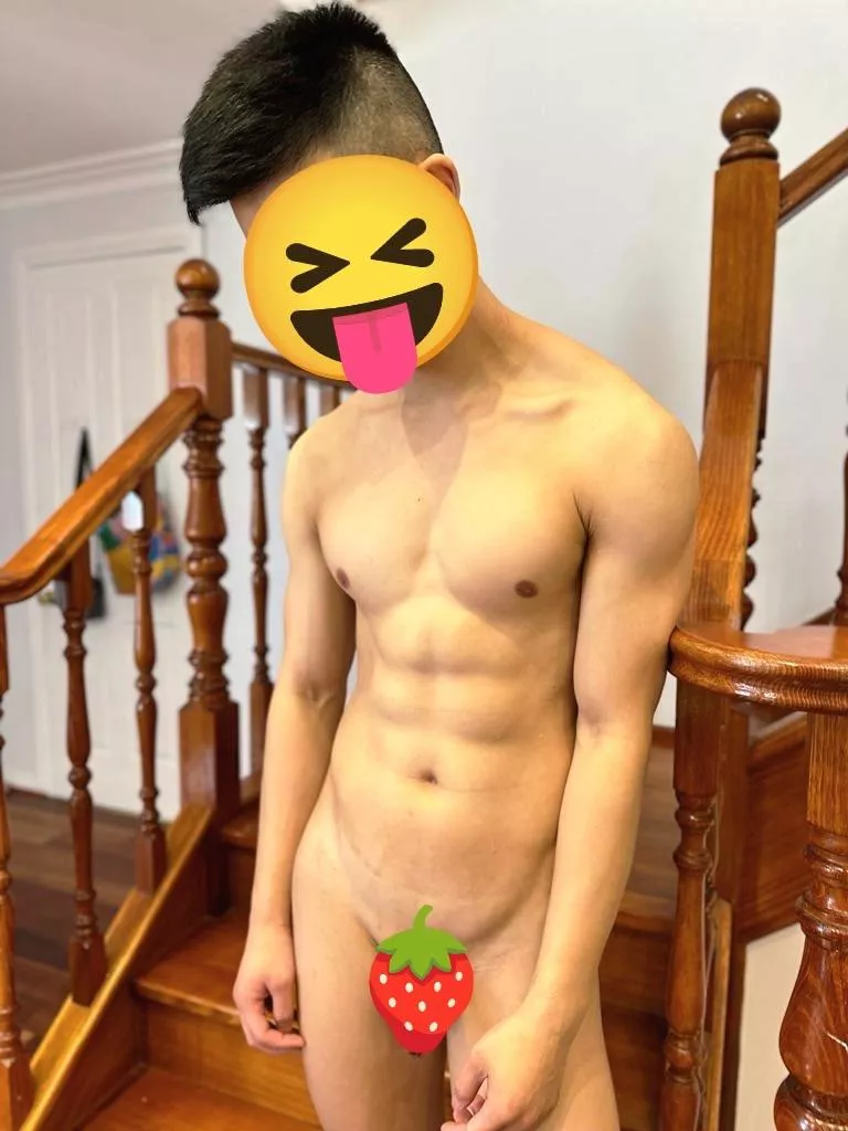 Warm days mean no clothes inside 🤭 posted by unexpecteddelight56