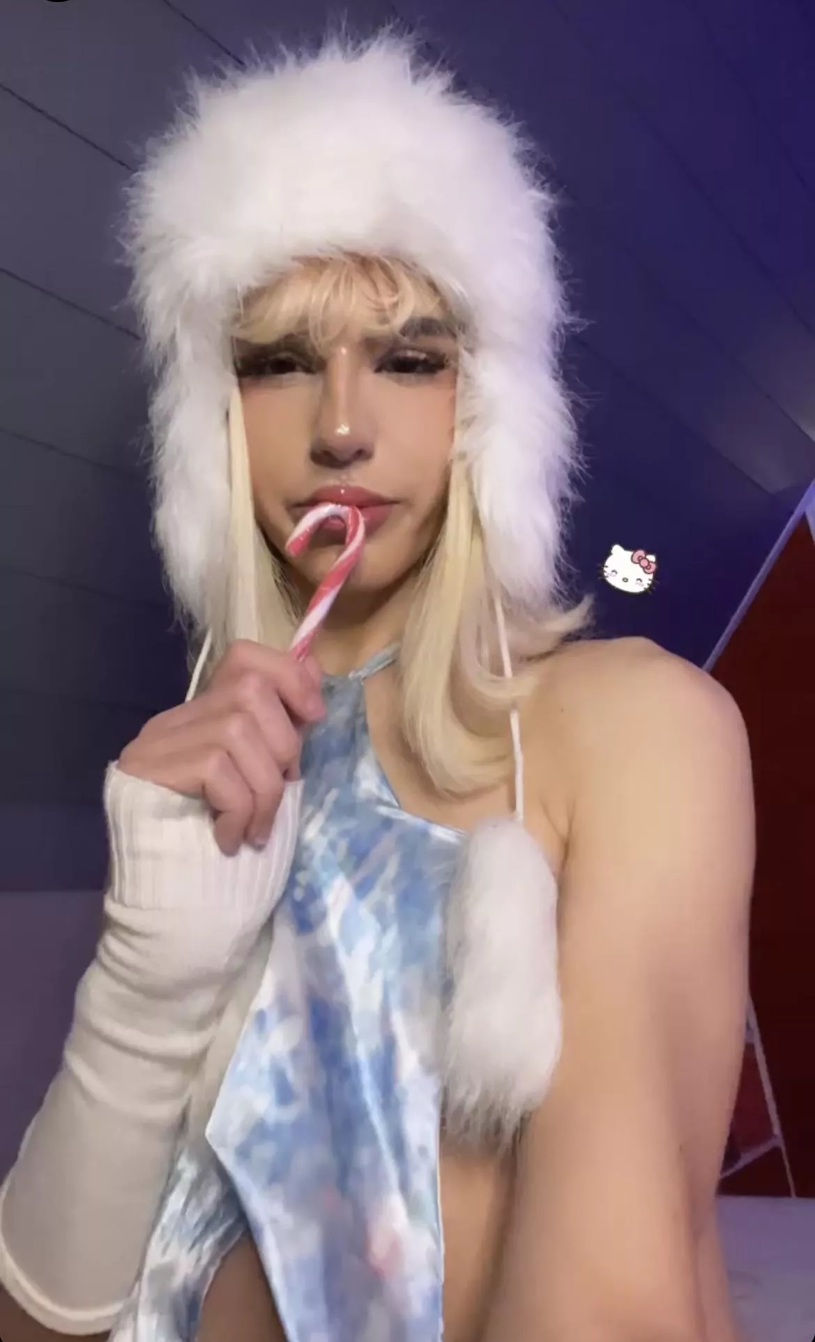 Who got the biggest dick ? Me or you ? posted by ptitechienne