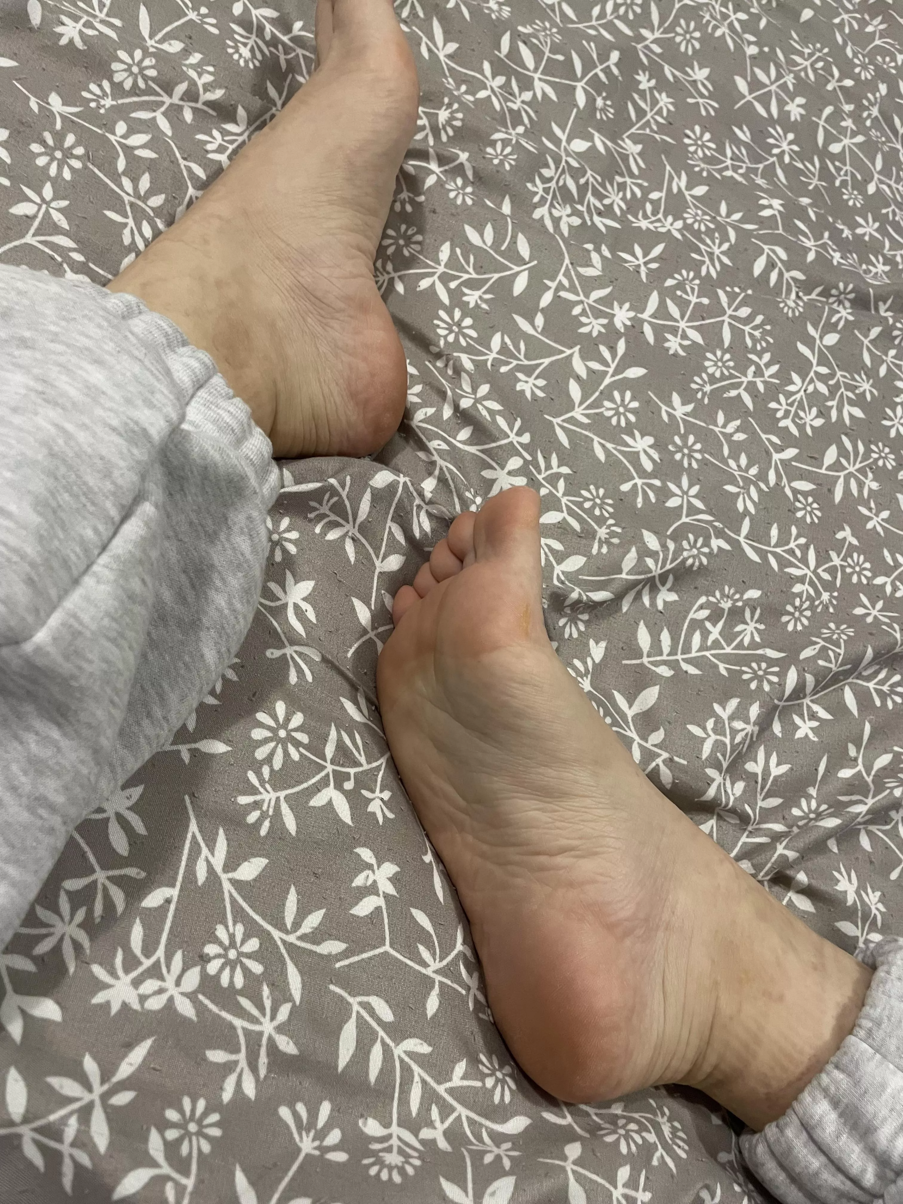 Who’s rubbing them? posted by FeetOnly05