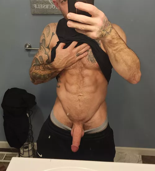 Who's trying to fuck this (35) yr old dad after the gym? by JamesDickDiaries