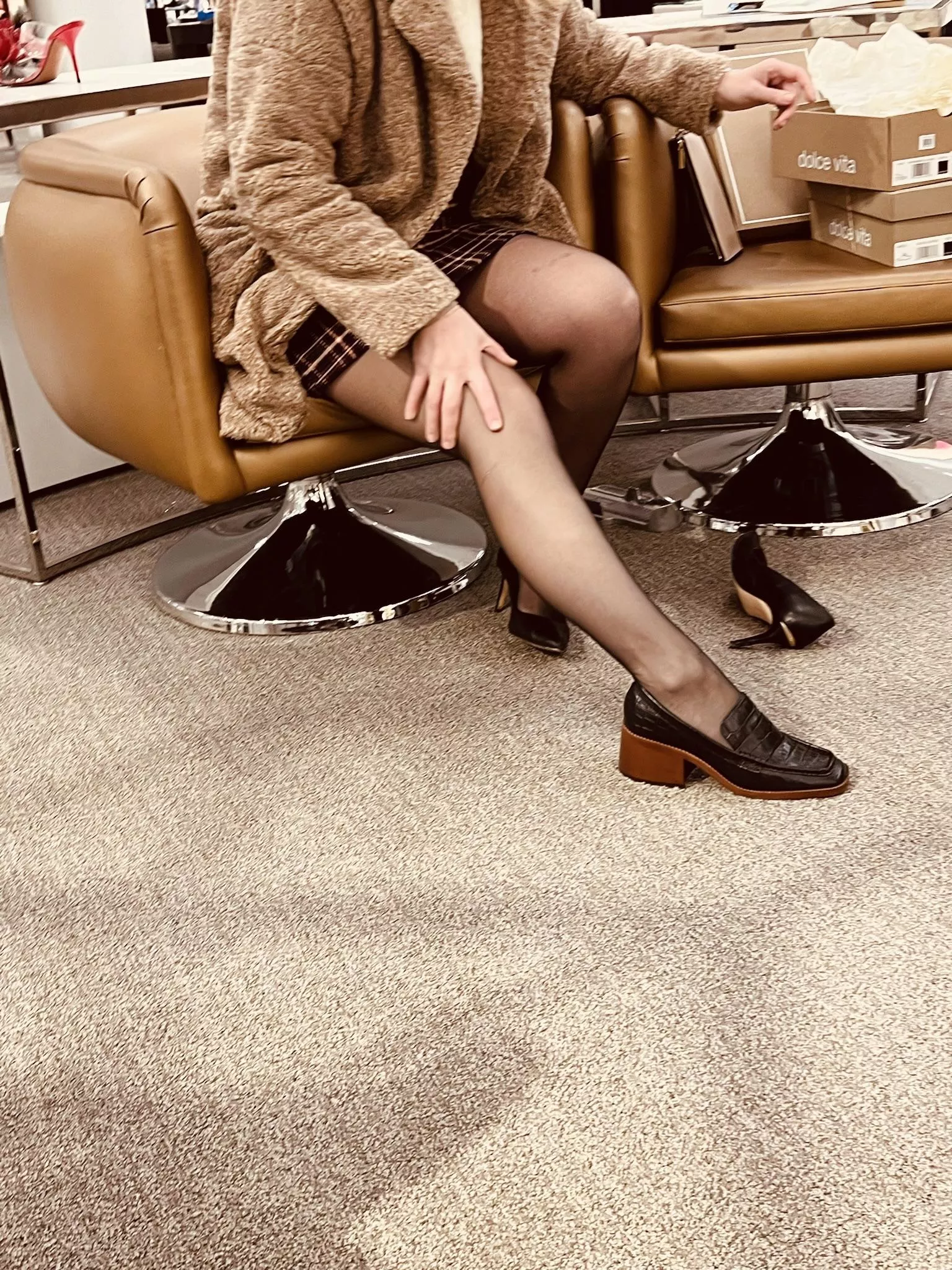 Wife at her [f]avorite pastime ? posted by Pantyhosejedi