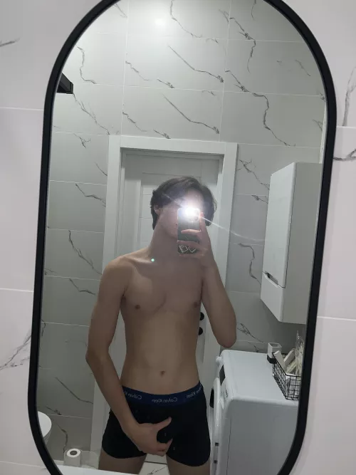 Will you let a 18 year old fuck you bareback? by donnamorr