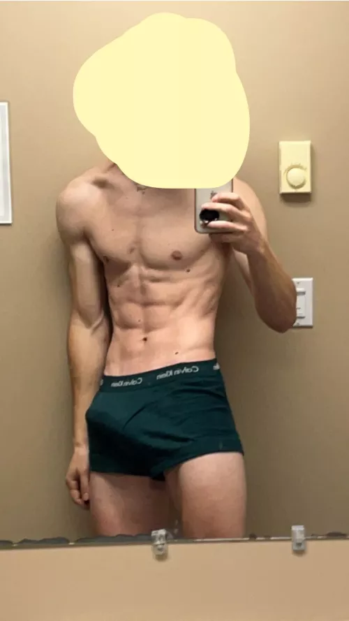 18 Hmu if fit 20> by Suspicious-Cut5285