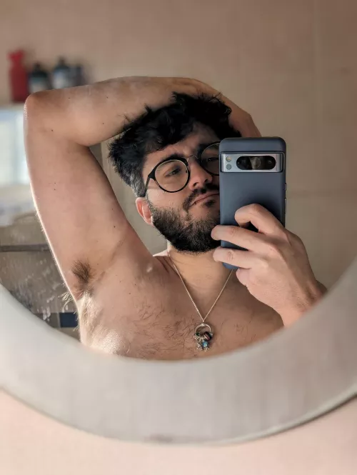 33 M UK I'd love some gaymer friends to chat about what they are playing and tempt me to play something with them! by RealisticlyCalmGamer