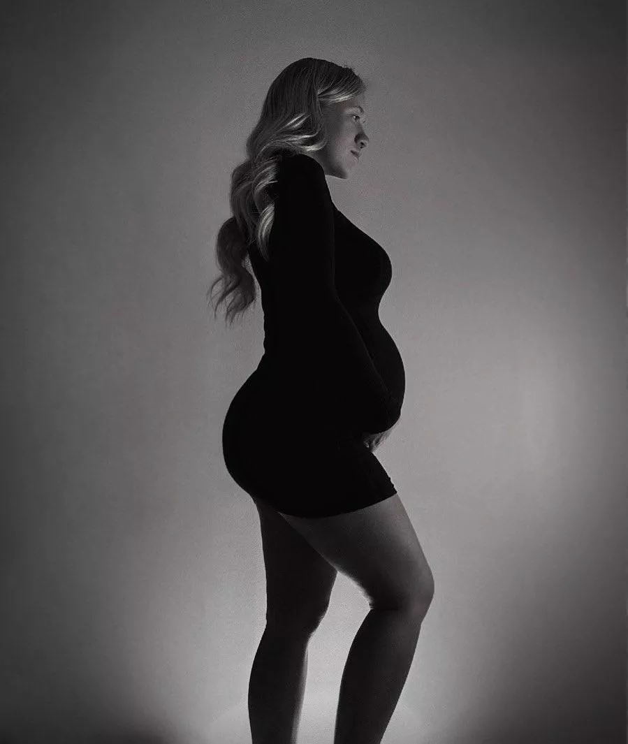 Bailey recently had a baby, she will return shooting soon! (not mainstream) posted by felleshorts