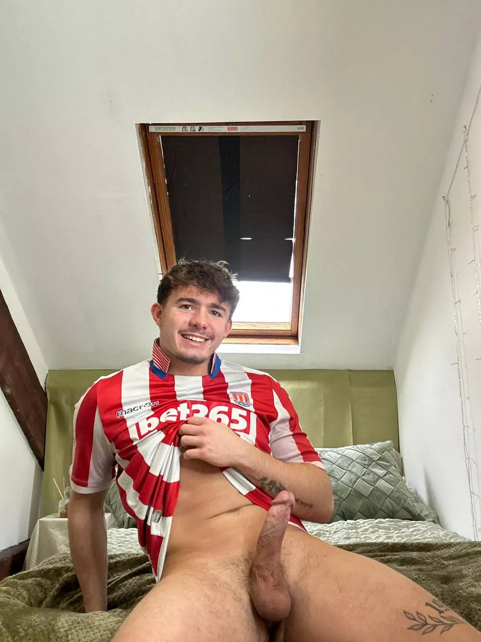 Be honest, would you like to suck my cock? posted by miserablythirstyst