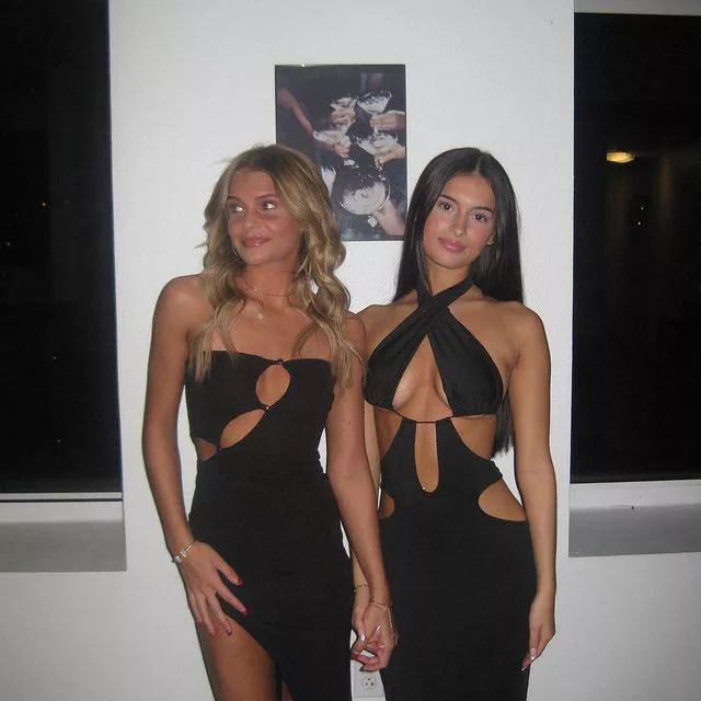 Blonde or Brunette? posted by whitetoweltw