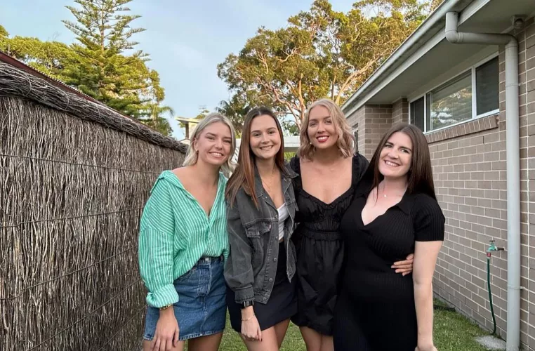 Blondes and brunettes by thataverageguymatt