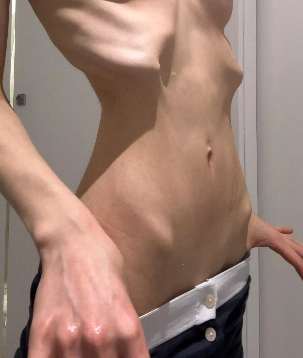 Both ribs and hipbones for uuuu posted by ClaraNekoo