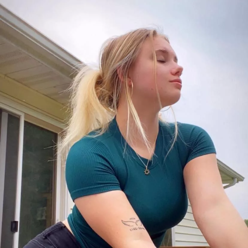 Bra lines posted by [deleted]