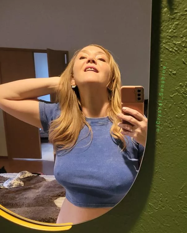 Braless and flawless [F50] posted by Crystal_Sunshine_