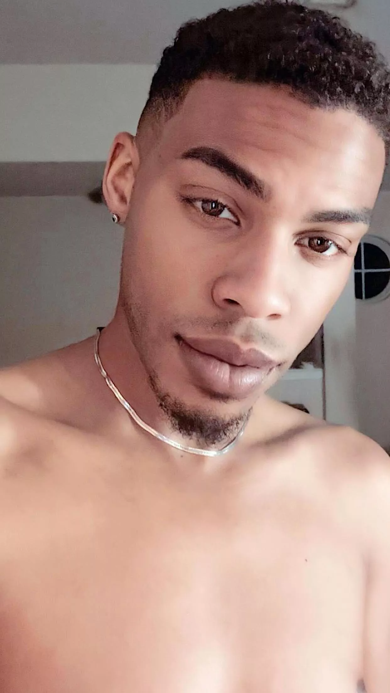 Can’t sleep for shit. Any other night owls wide awake, too? What’re yall up to? posted by TheKingsFlyness323