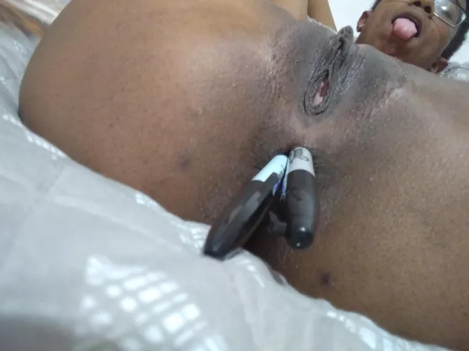 Come spread this pussy open while your adding more Sharpies 😈💦 by imaniih4_20