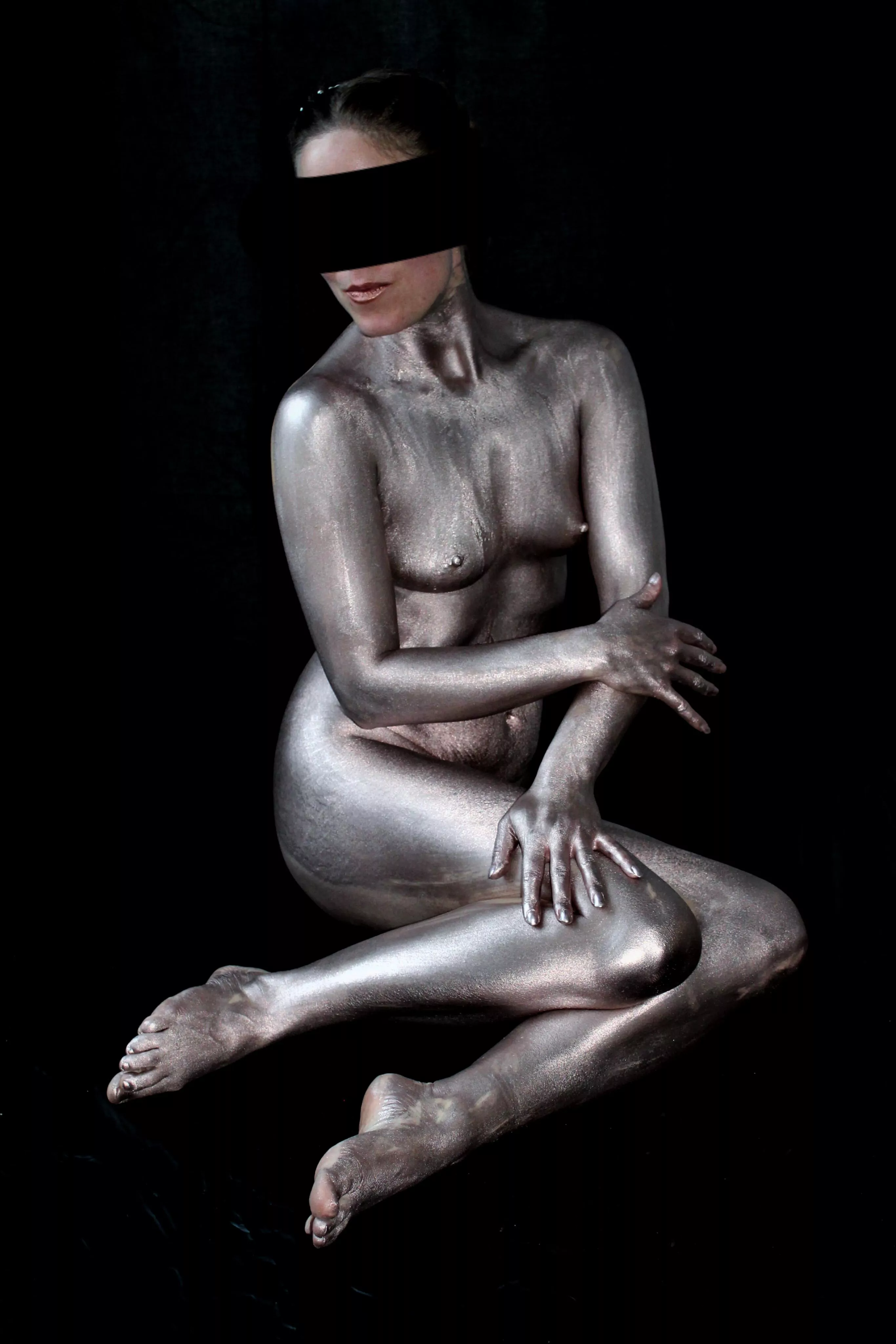 Dana Alien and metallic rose gold bodypaint posted by DanaAlien