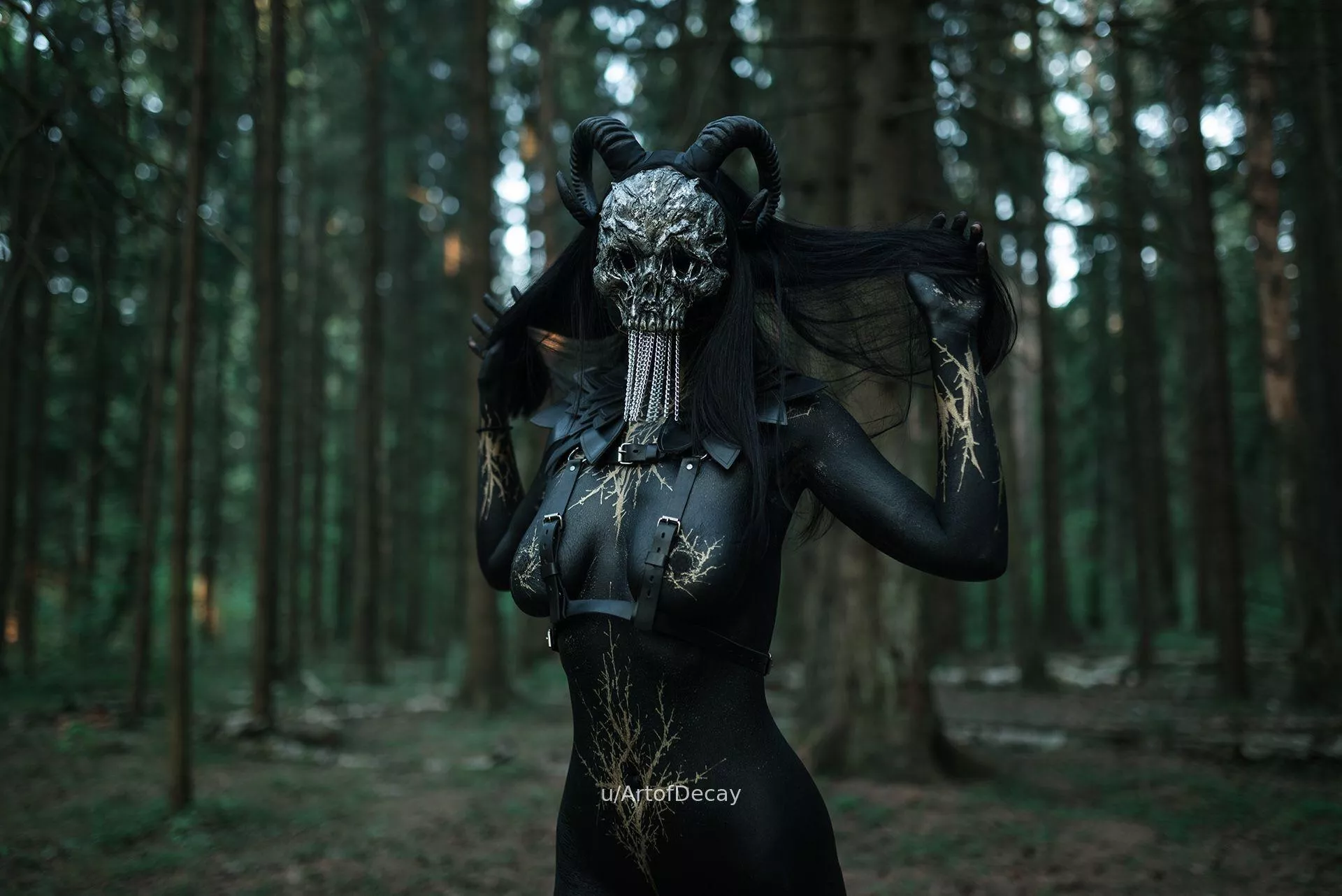 Dark body paint by ArtofDecay model Margo Kuzina photo by Roycoreroy posted by ArtofDecay