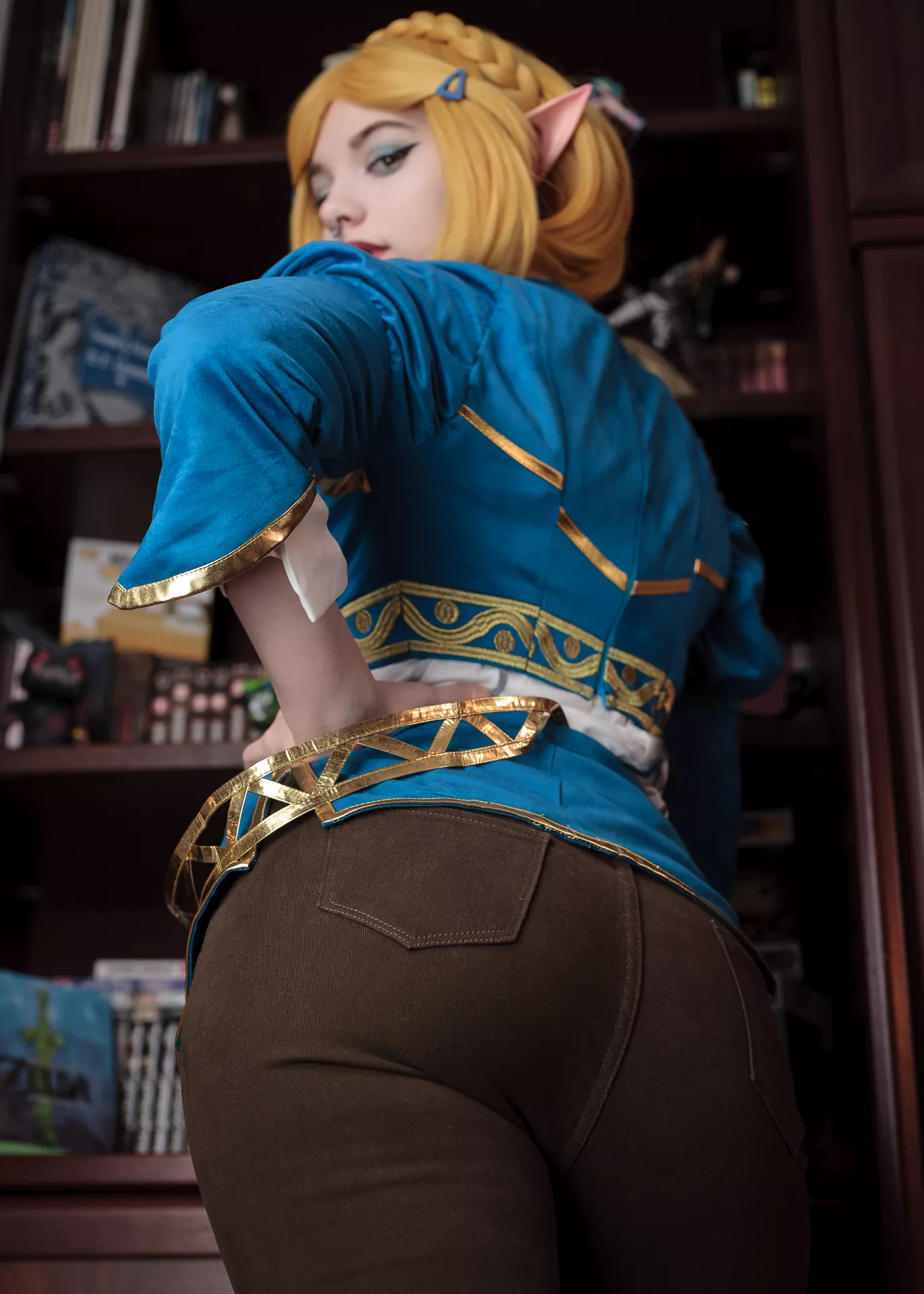Enjoy some Zelda booty from me~ posted by BunBun_Cos