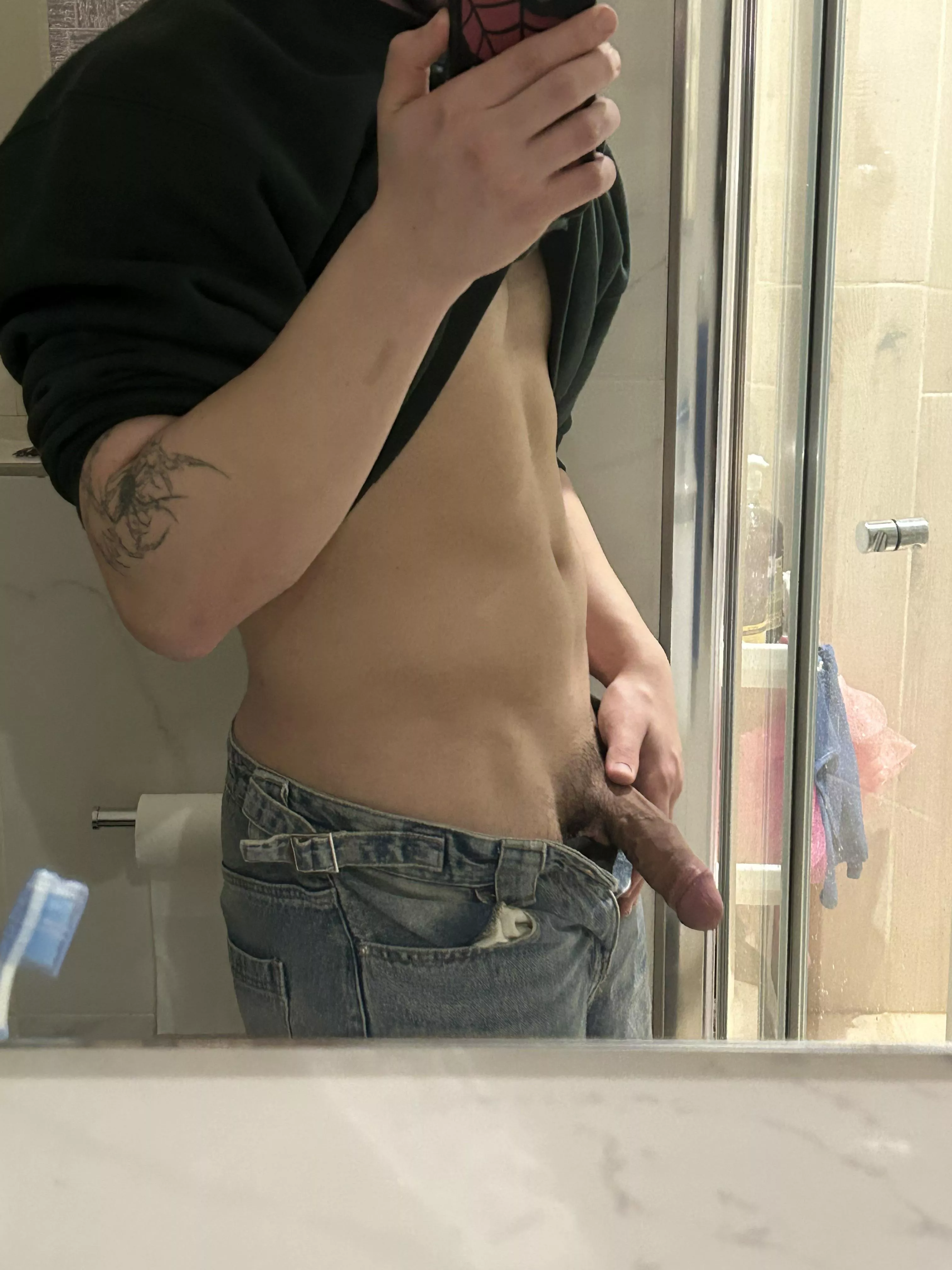 Ever flown out to fuck a dude from reddit? posted by SolidMalteserr