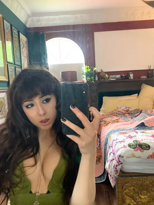 [f] here to distract you in class 18f by smolrug