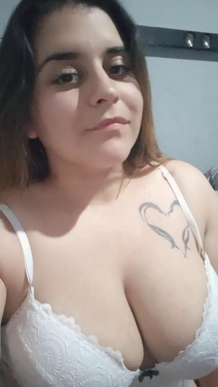 Feeling pretty today,you think so too?🙈 posted by Sweetmagii