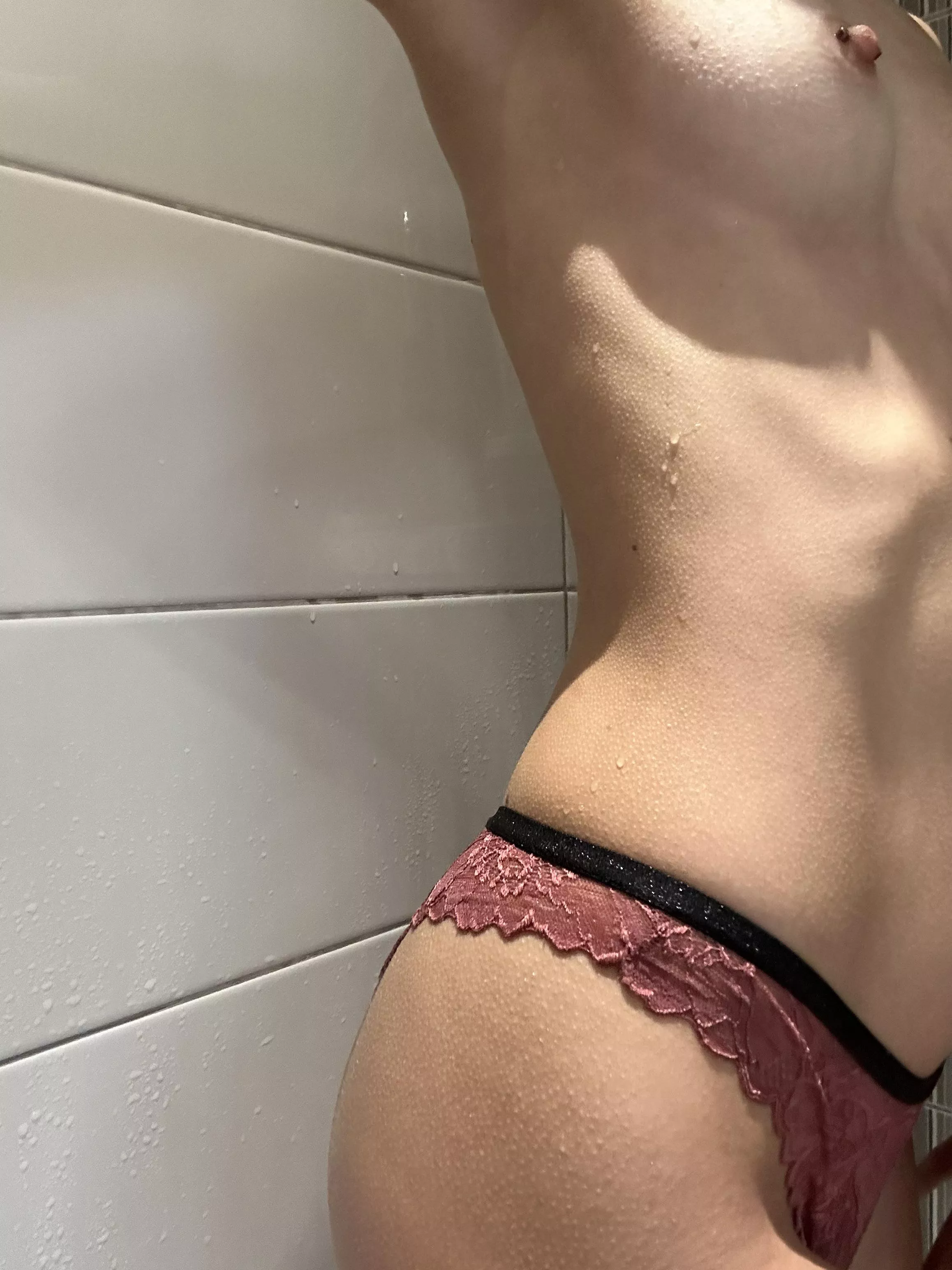 Goosebumps after cold shower ✨ posted by ShinyyKitty