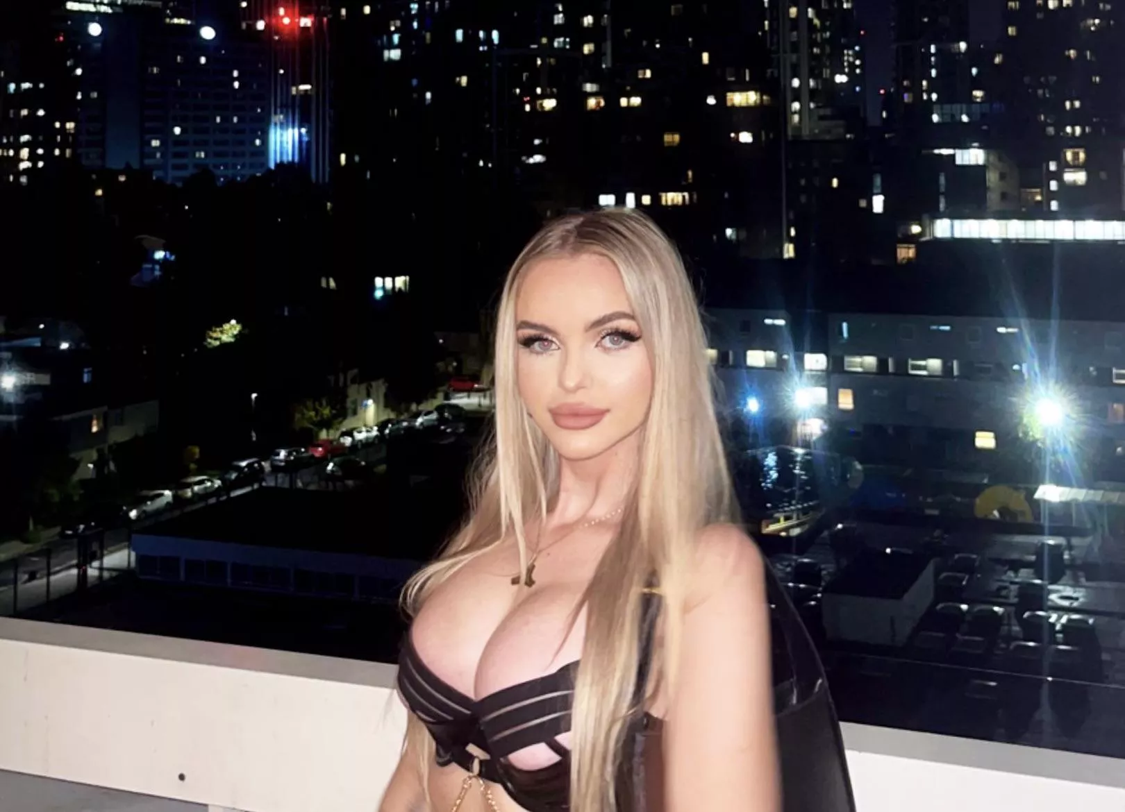 How doesn’t this show nips posted by idealbySK