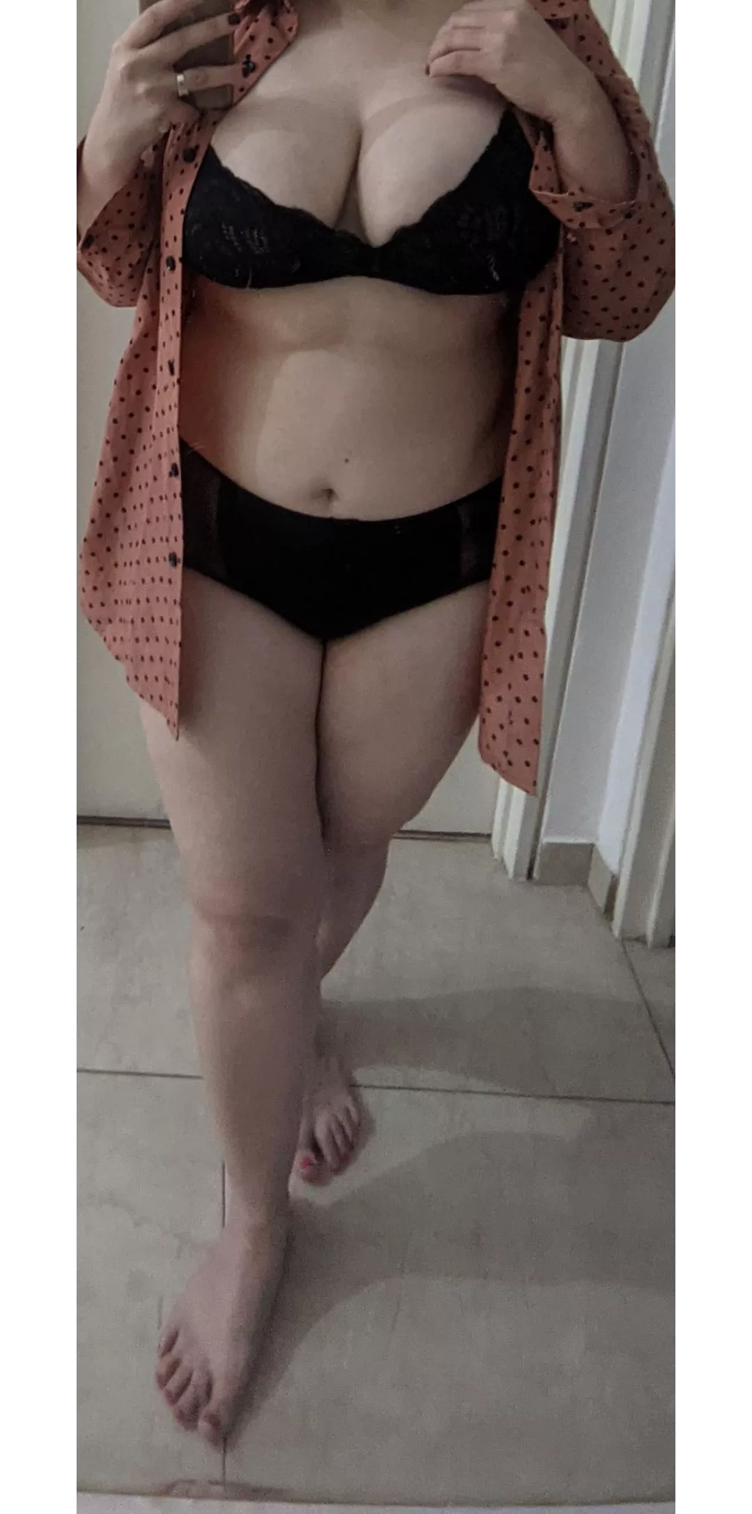 I like to share with you my chubby bellybutton cause you are always so nice posted by chiara_bunny