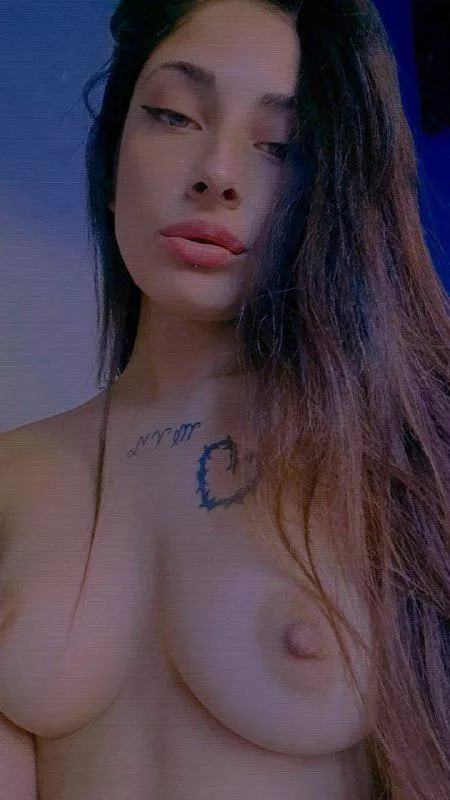 i´m horny and wet rn posted by trixi_bunny