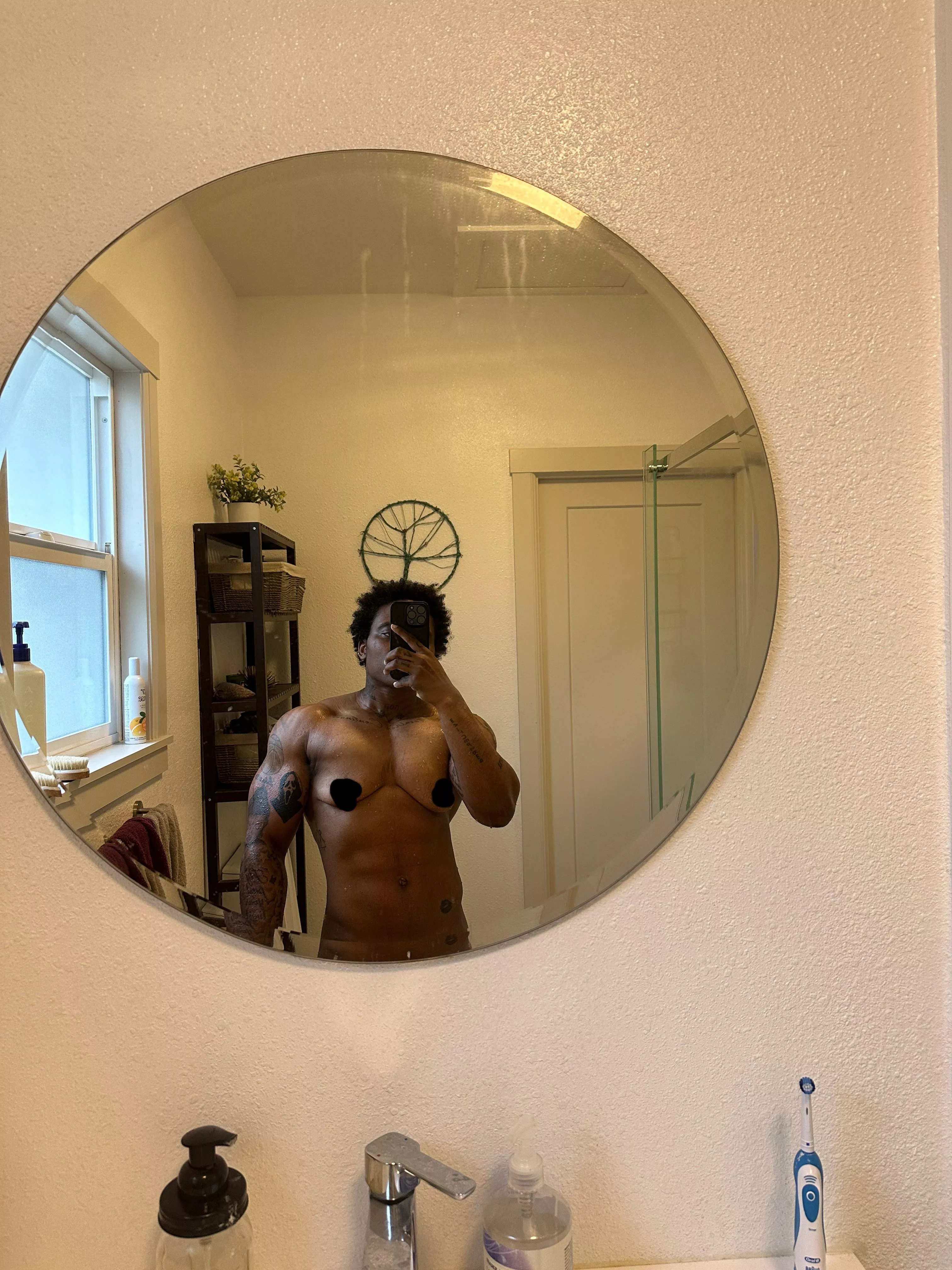 I’ve gained like 10lbs of muscle since I last posted 😏 posted by powerfulpresh