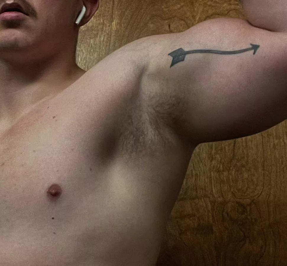 Lick and sniff these pits till your hearts content posted by Twunktreats