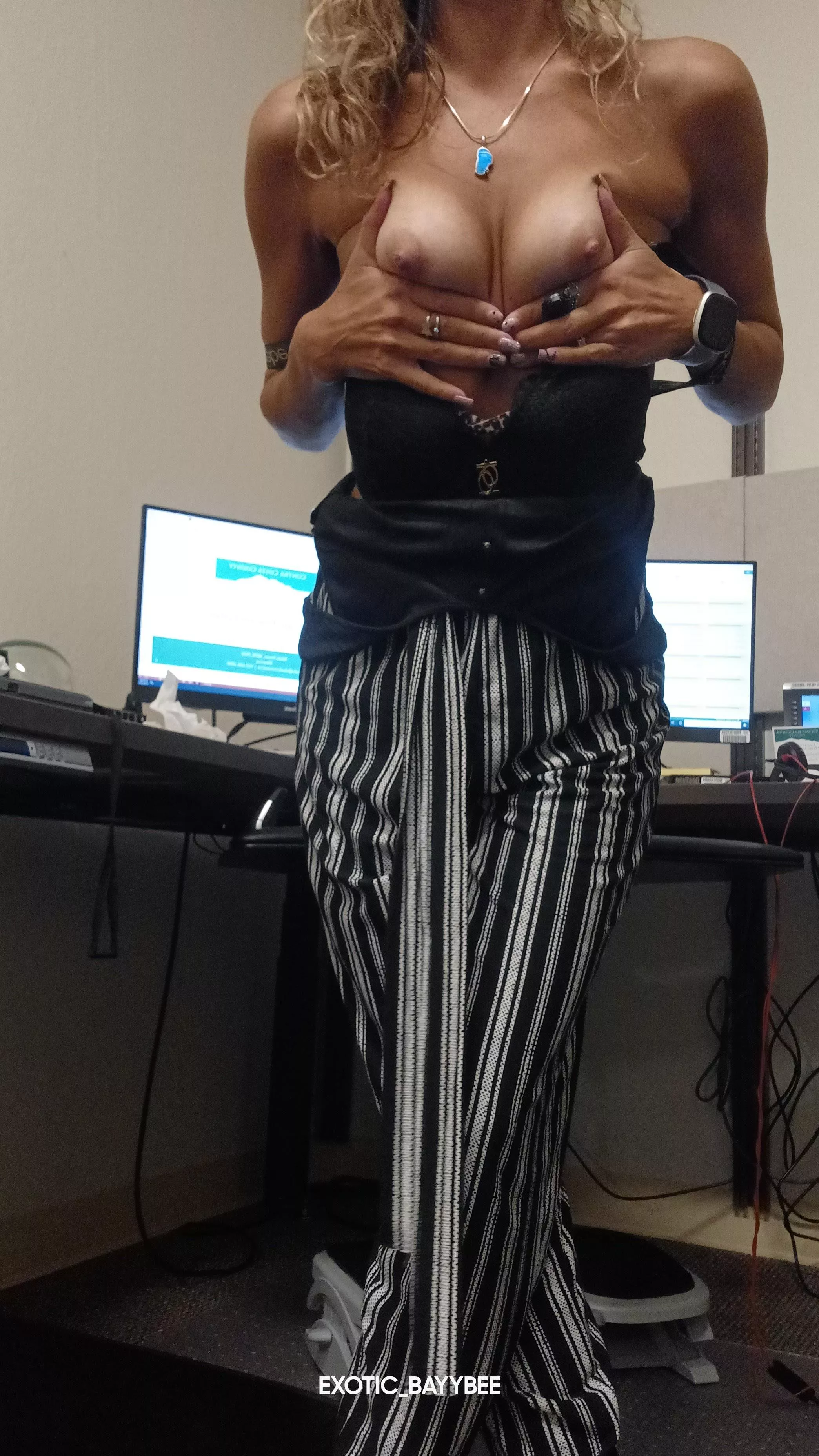 Looks can be deceiving, this data analyst works hard when she's done showing off posted by Exotic_Bayybee