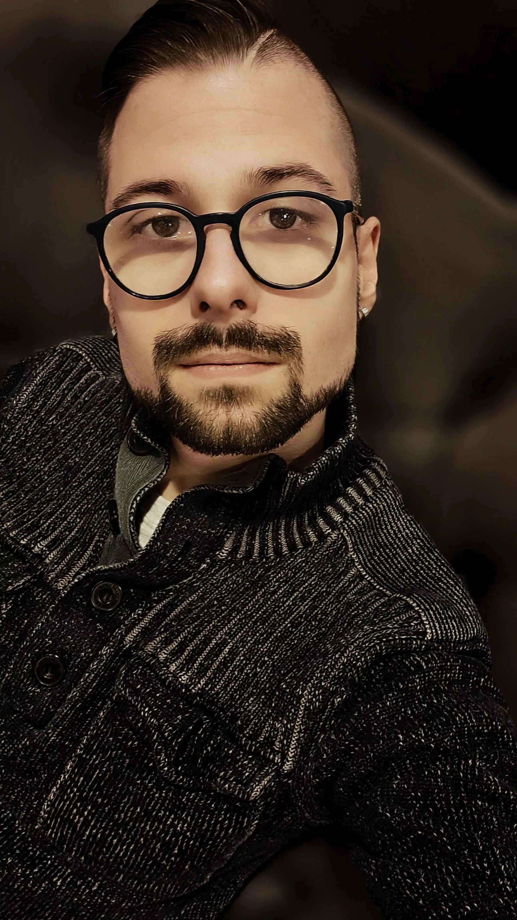 Love the outfit. Dm's are open. posted by Present_Leg_4597