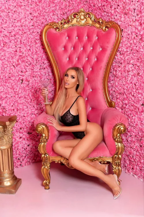 MILF Monday by GhostGoSavage