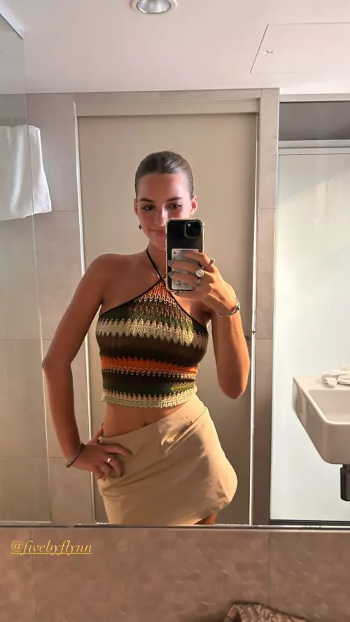 Mirror Selfie - IG Story January 2024 by Berrisfueler123