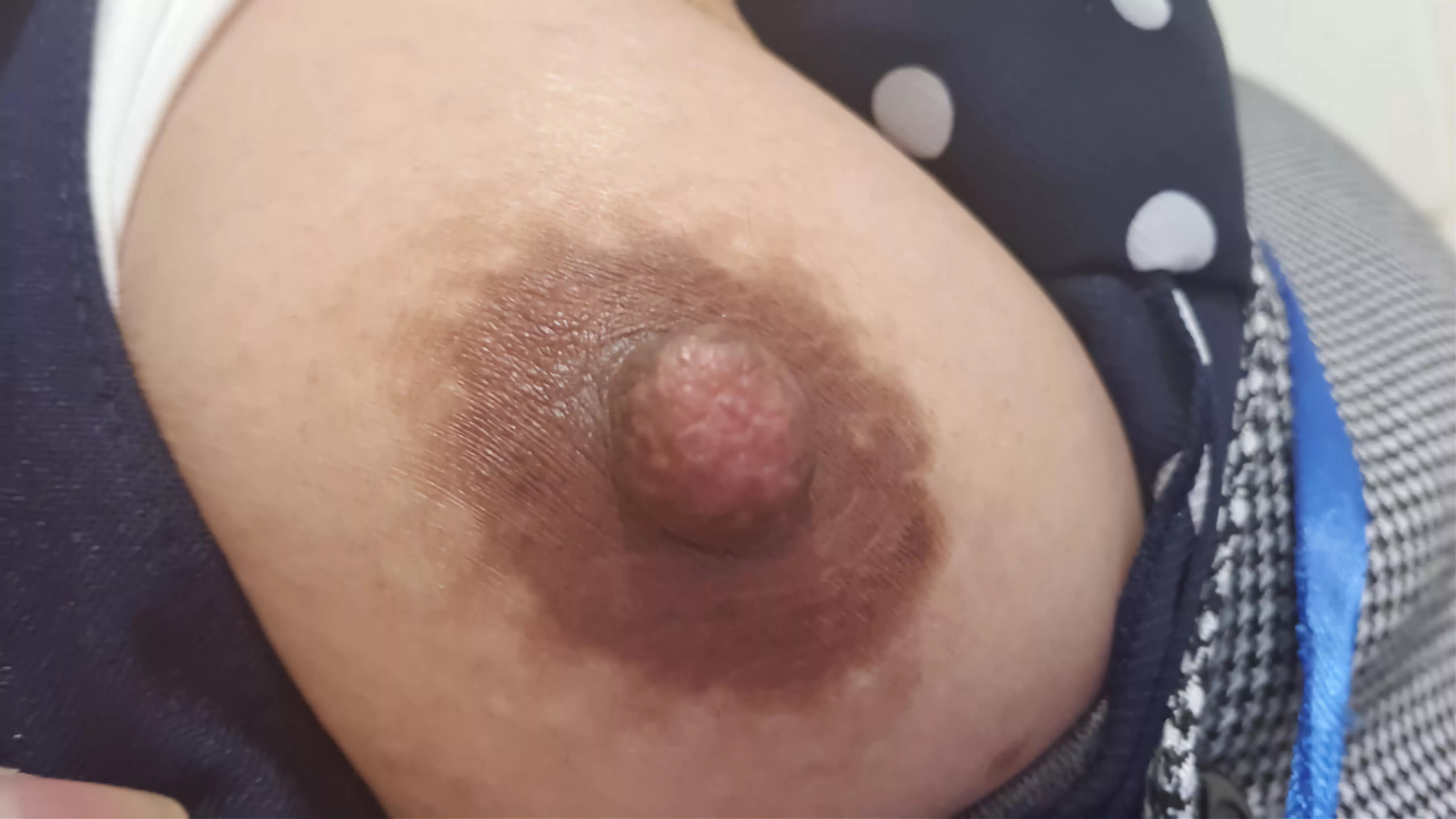 One Boob close-up flash from Office... posted by 1nonlybabygurl