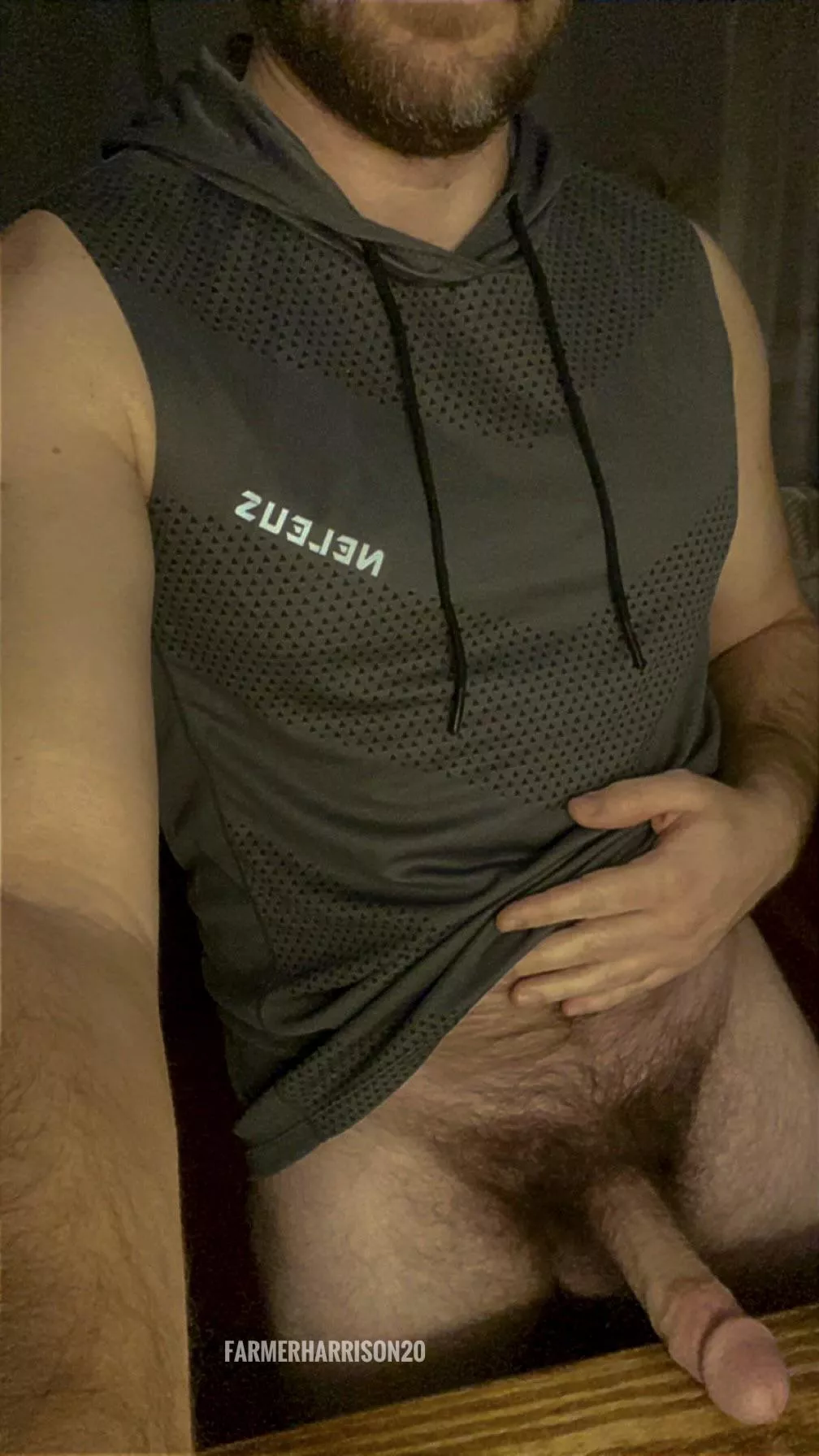 One of my bros said my cock looked “stunning” here [33] posted by FarmerHarrison20