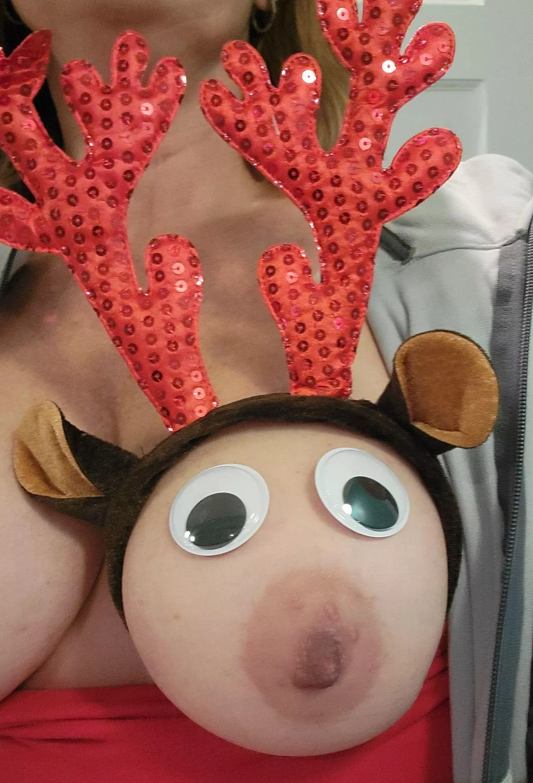 Rudolph posted by FunMilfyWife